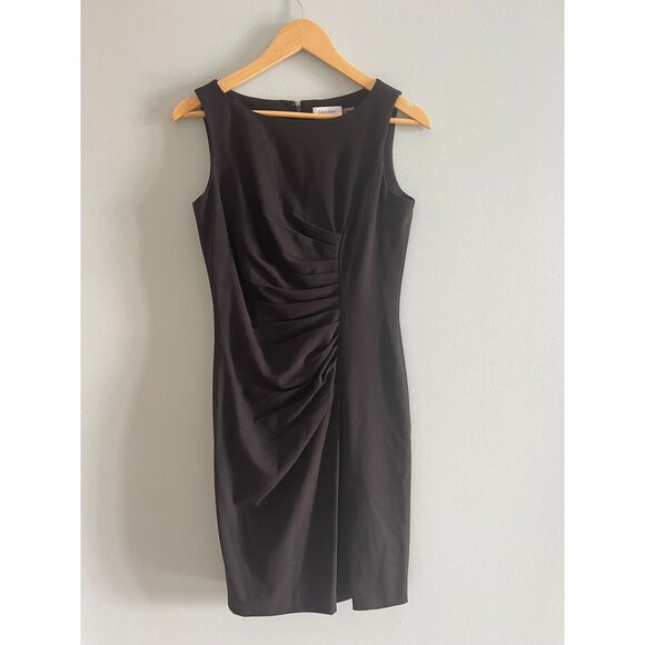Black Sleeveless Dress with Gathered Waist Detail 4 - Picture 1 of 6